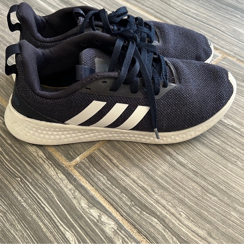 Adidas sneakers size in navy blue women size 9.5 (men's us 8)